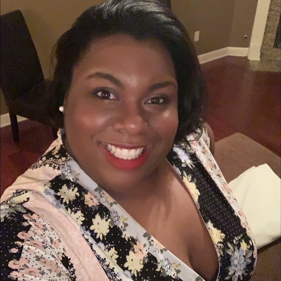 Meet your Posher, Sabrina. - Picture 14 of 17